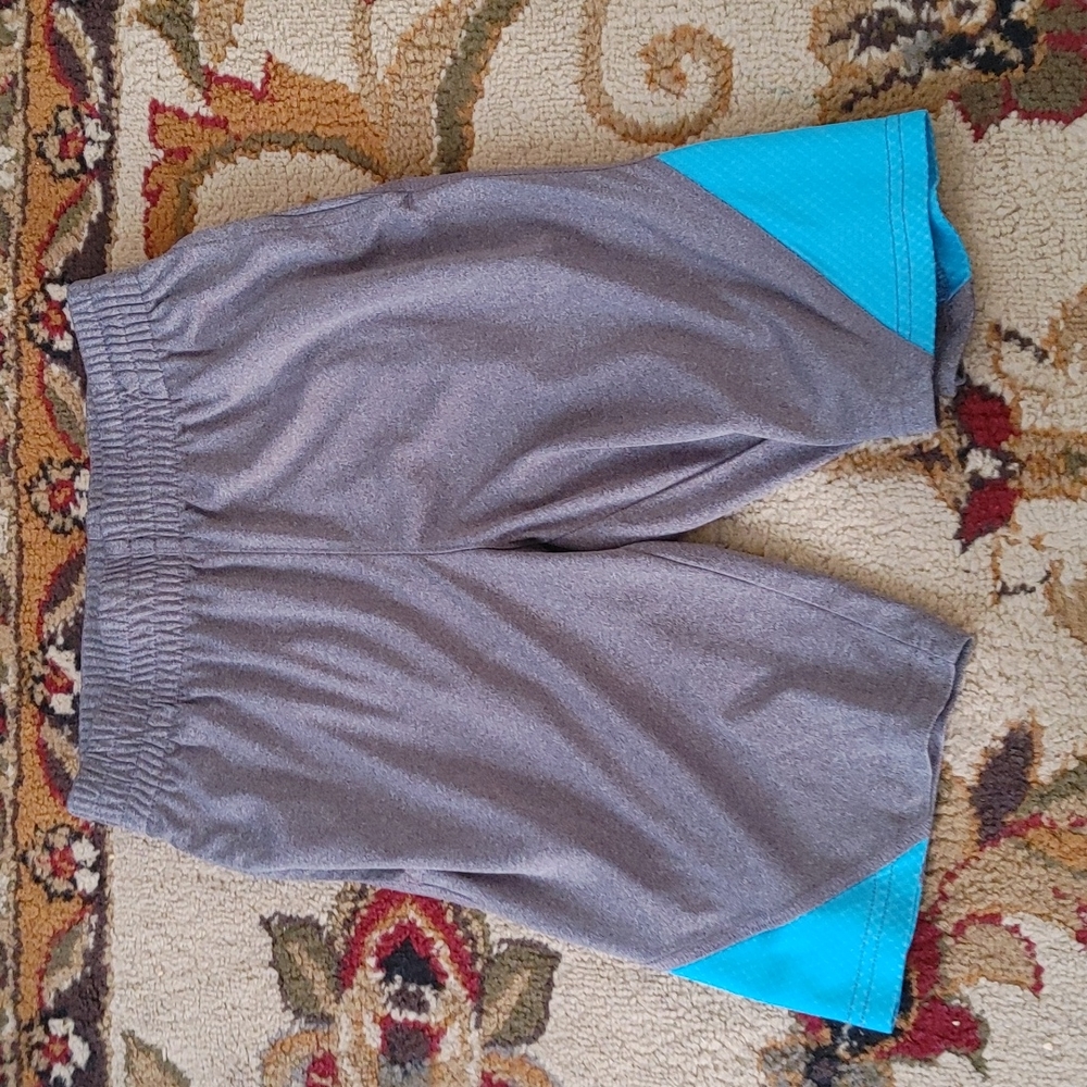 Kid short